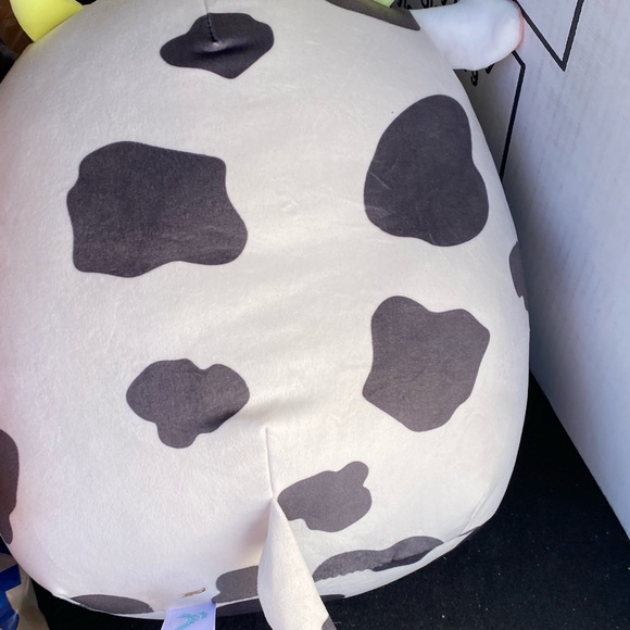 Squishmallows Colin the Cow Bull valentines edition 2022 12” NWT - Picture 3 of 4